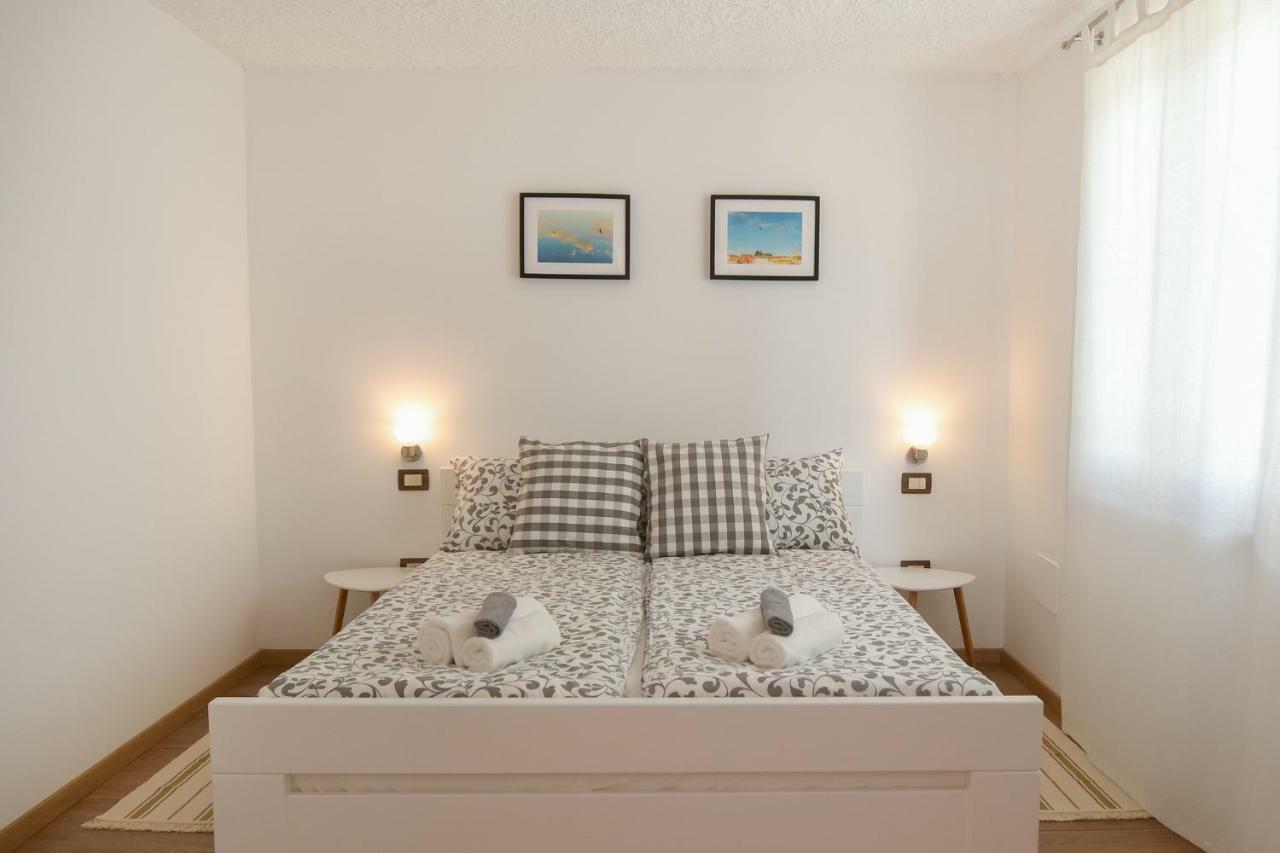 Alek Appartement *
