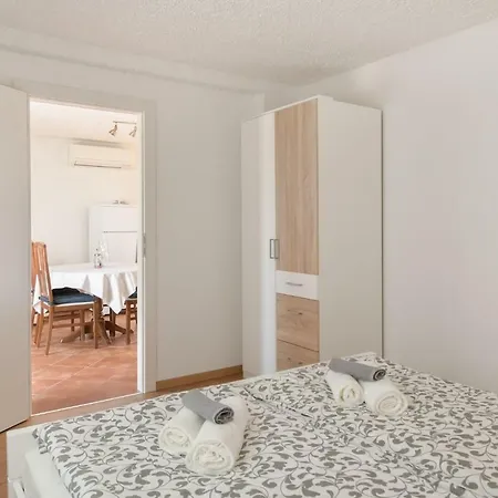 Alek Apartment Novigrad  Exterior photo